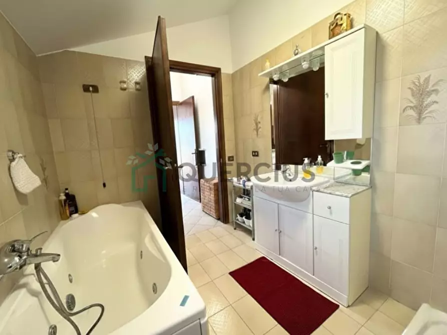 Immagine 26 di Casa indipendente in vendita  in Via Piazza S. Marco a Boschi Sant'anna