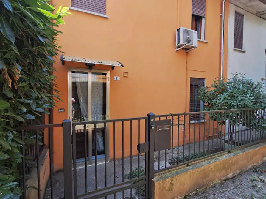 Immagine 1 di Casa bifamiliare in vendita  in Via Jacopone da Todi a Rovigo