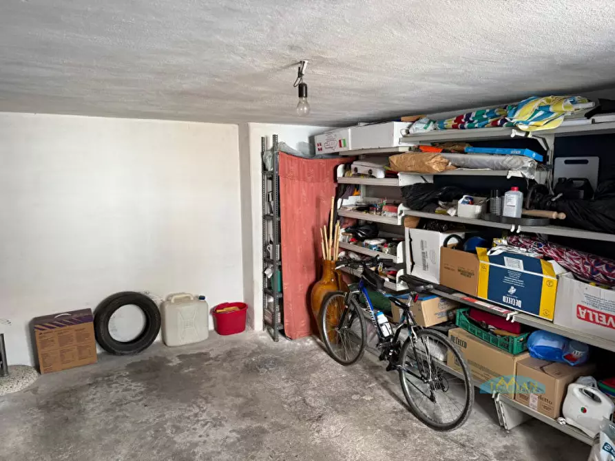 Immagine 13 di Appartamento in vendita  in Via Cristoforo Colombo a Ceglie Messapico