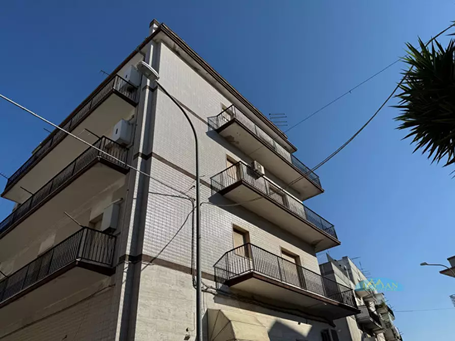 Immagine 18 di Appartamento in vendita  in Via Cristoforo Colombo a Ceglie Messapico