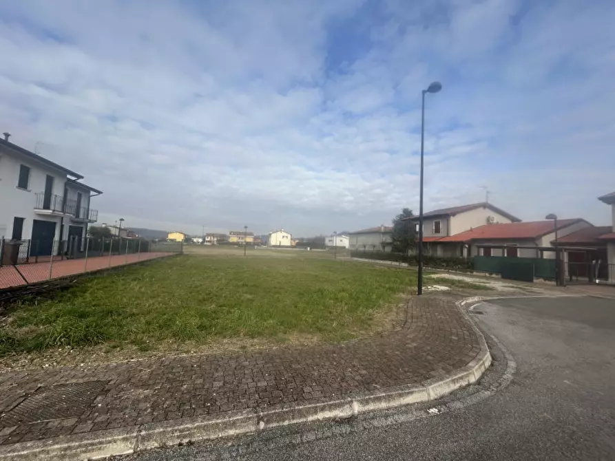 Immagine 4 di Terreno in vendita  in Via Monte Grappa, Albettone (VI) a Albettone