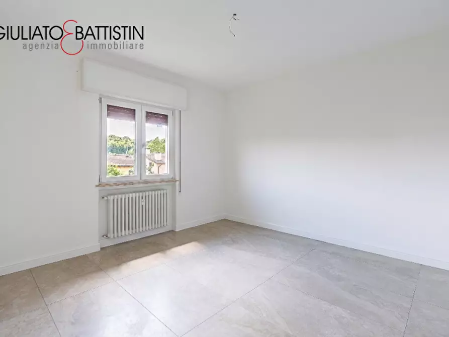 Immagine 5 di Appartamento in vendita  in ZONA PERARA a Altavilla Vicentina