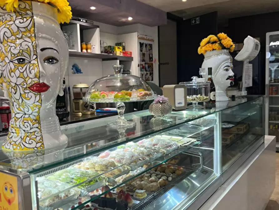 Immagine 3 di Attività commerciale in vendita  in piazza Italia, 33 a Maniago