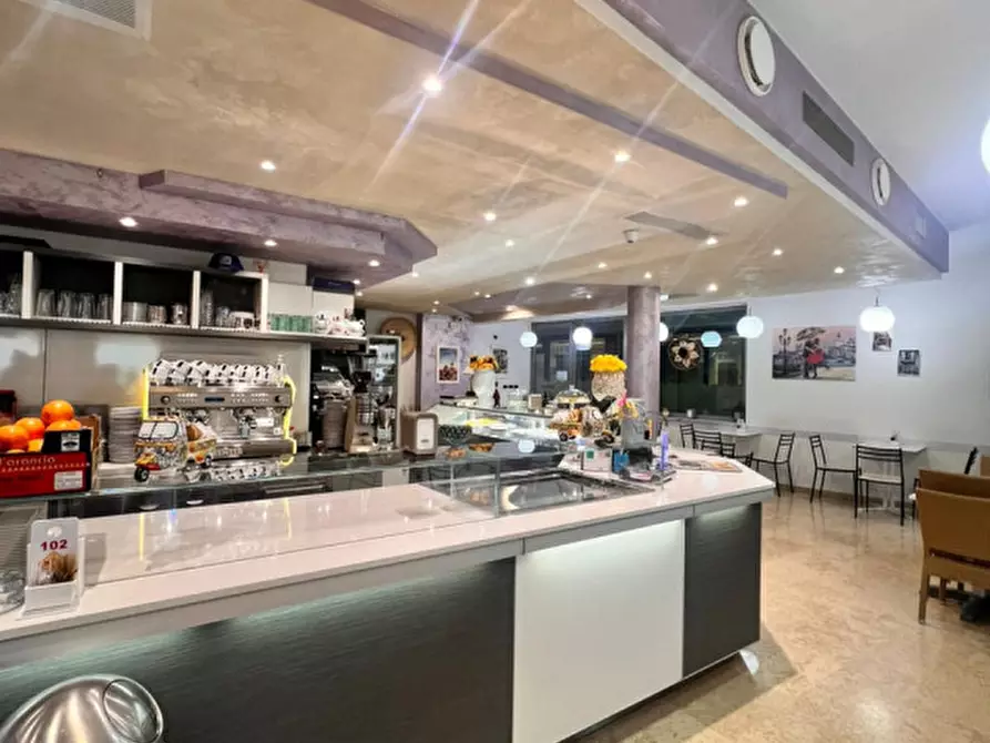 Immagine 7 di Attività commerciale in vendita  in piazza Italia, 33 a Maniago