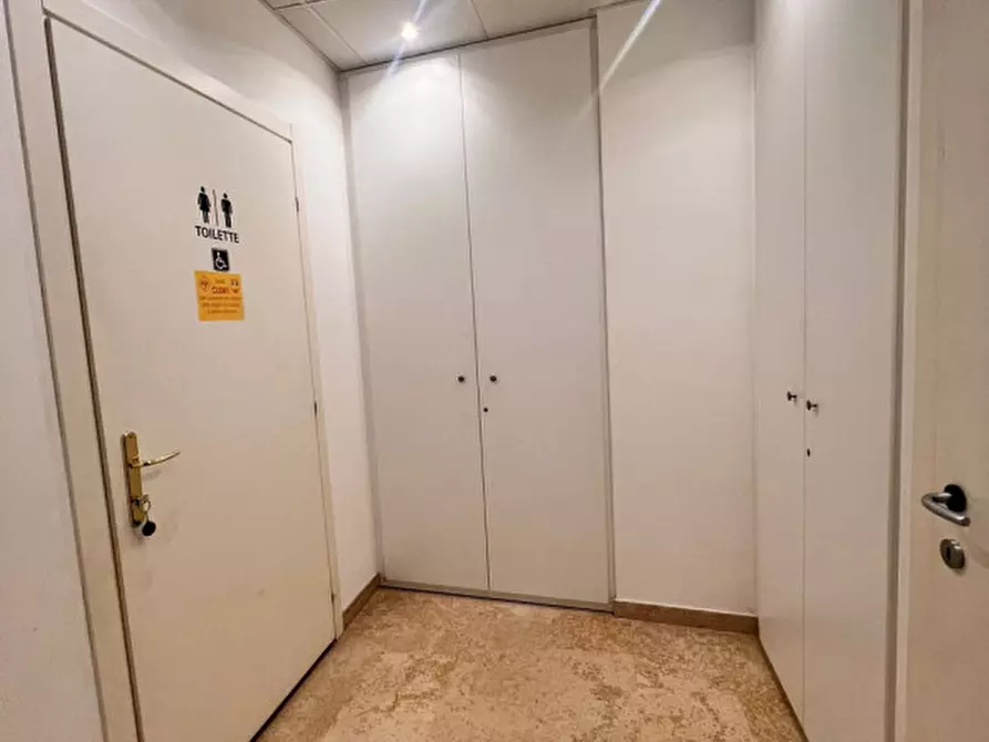 Immagine 13 di Attività commerciale in vendita  in piazza Italia, 33 a Maniago