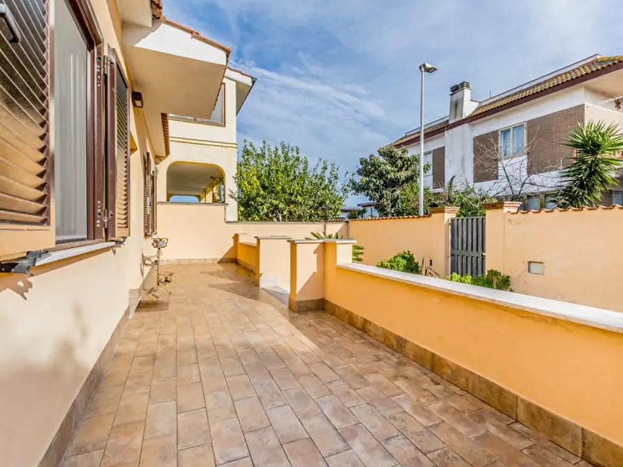 Immagine 7 di Casa bifamiliare in vendita  in Via delle Tartarughe 17 a Fiumicino