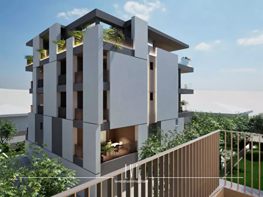 Immagine 15 di Appartamento in vendita  in Via Gaetano Donizetti a Jesolo