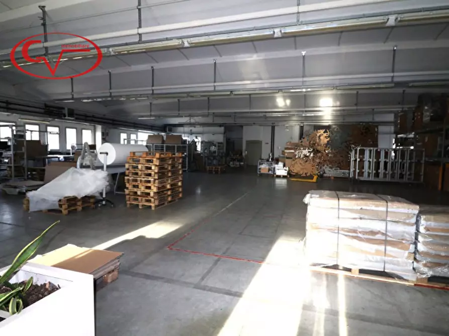 Immagine 11 di Laboratorio in vendita  in Terranuova Bracciolini a Terranuova Bracciolini