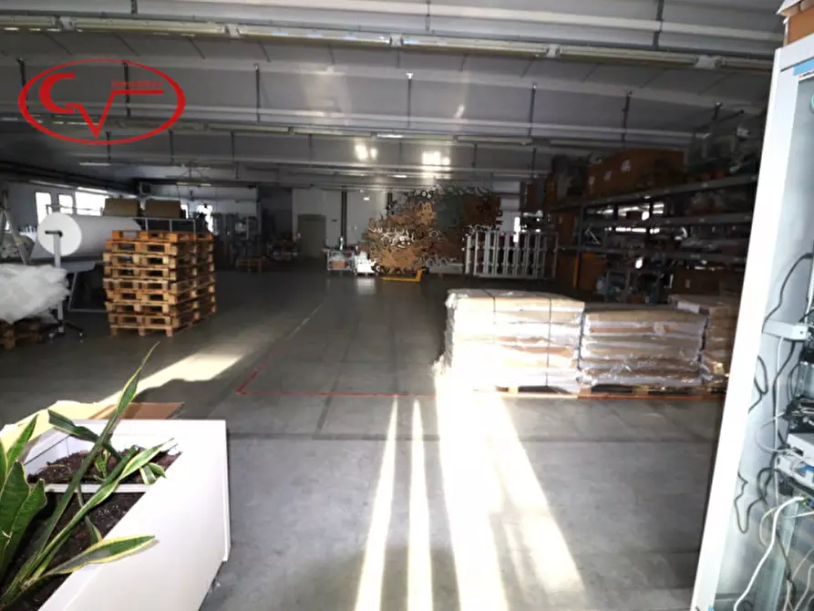 Immagine 12 di Laboratorio in vendita  in Terranuova Bracciolini a Terranuova Bracciolini