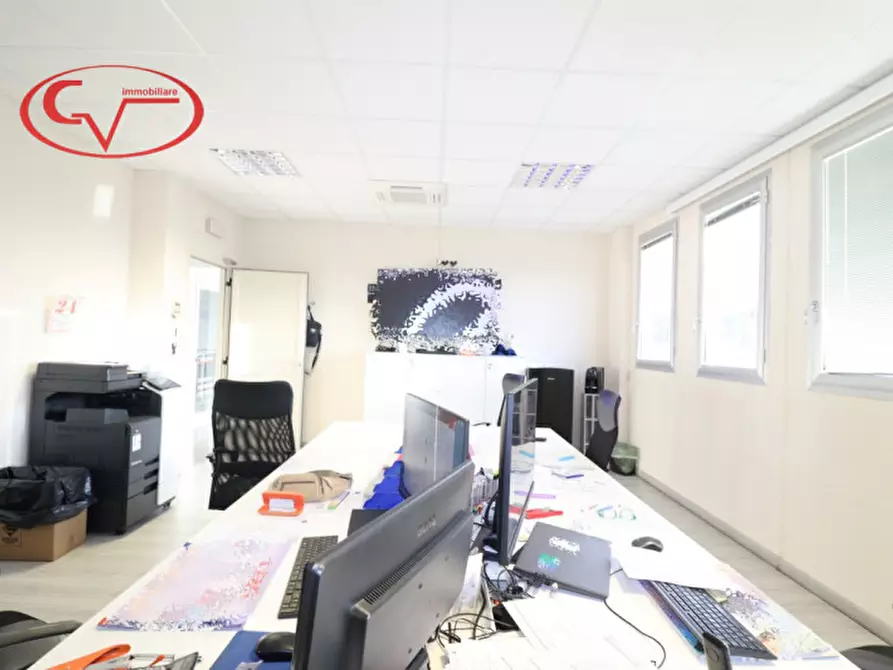 Immagine 14 di Laboratorio in vendita  in Terranuova Bracciolini a Terranuova Bracciolini