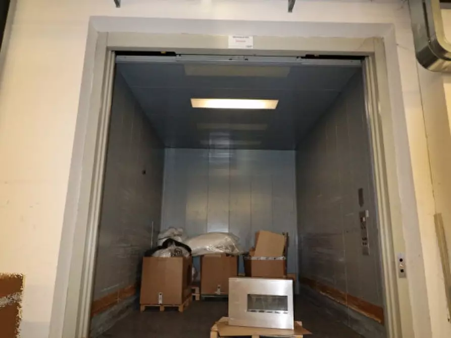 Immagine 22 di Laboratorio in vendita  in Terranuova Bracciolini a Terranuova Bracciolini