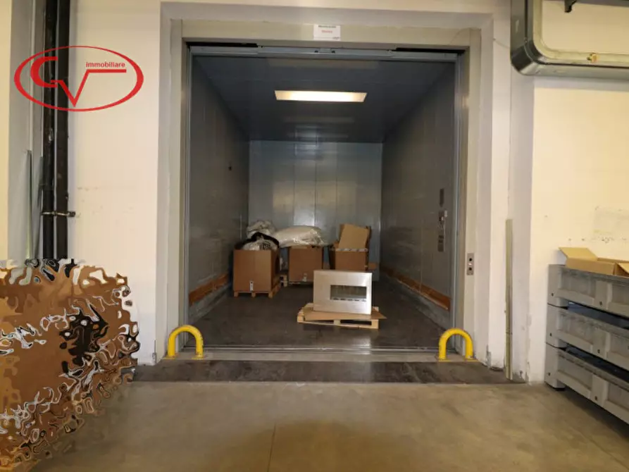 Immagine 23 di Laboratorio in vendita  in Terranuova Bracciolini a Terranuova Bracciolini