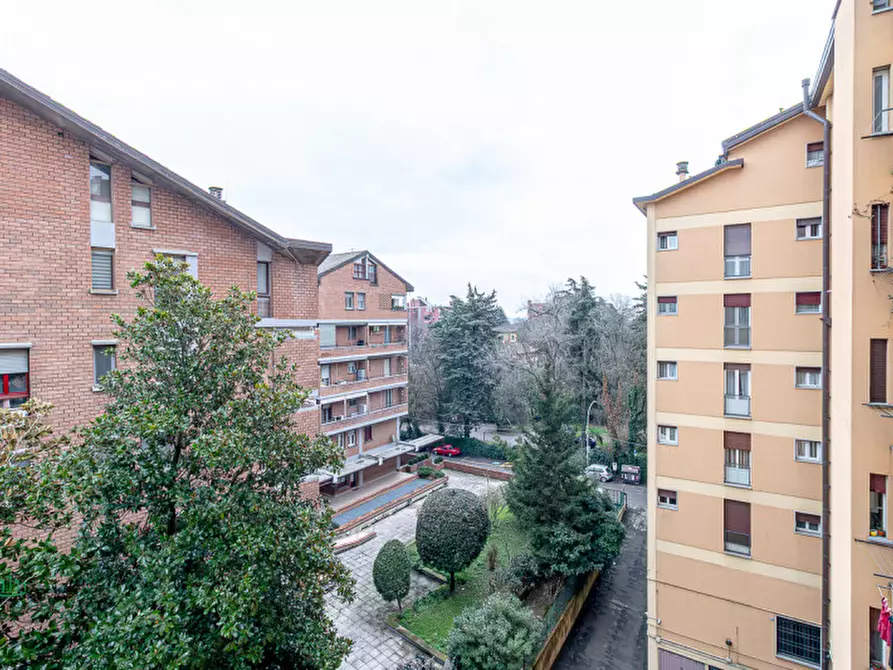 Immagine 15 di Appartamento in vendita  in via emilia 1 a San Lazzaro Di Savena