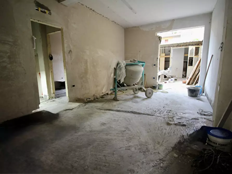 Immagine 2 di Appartamento in vendita  in Via Adriano Zarini a Prato