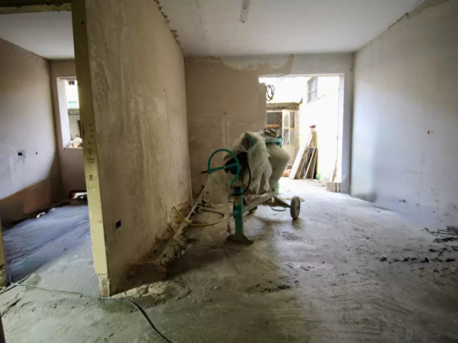 Immagine 3 di Appartamento in vendita  in Via Adriano Zarini a Prato