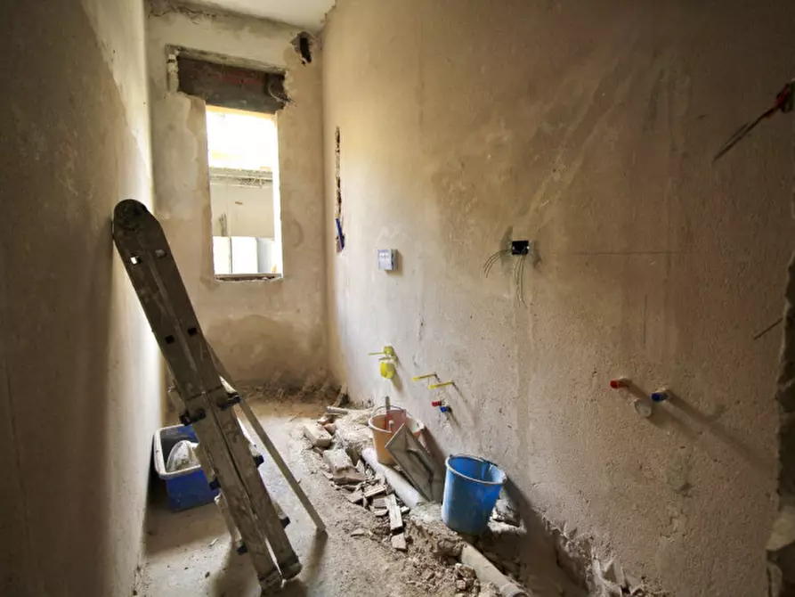 Immagine 9 di Appartamento in vendita  in Via Adriano Zarini a Prato