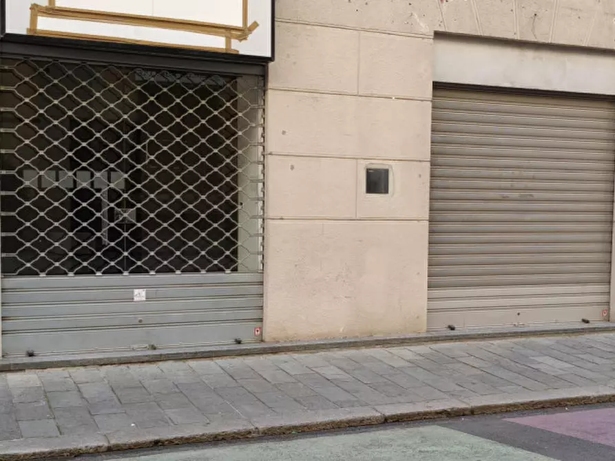 Immagine 1 di Negozio in affitto  in via ratti a Savona
