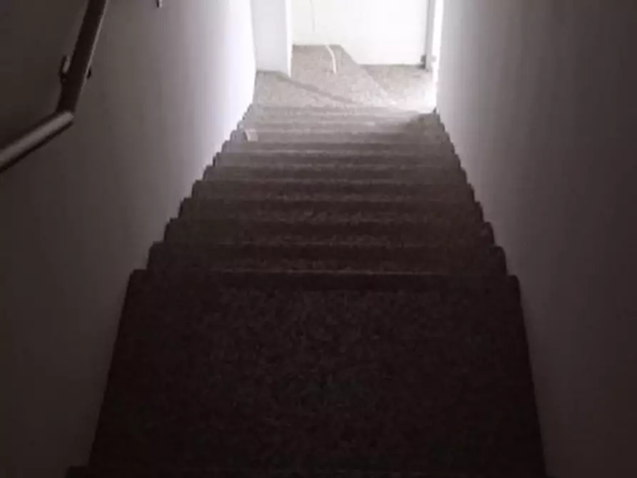 Immagine 1 di Ufficio in affitto  a Roveredo In Piano