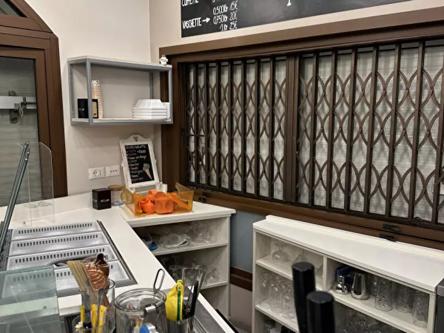 Immagine 5 di Attività commerciale in vendita  in viale romagna 430 a Ravenna