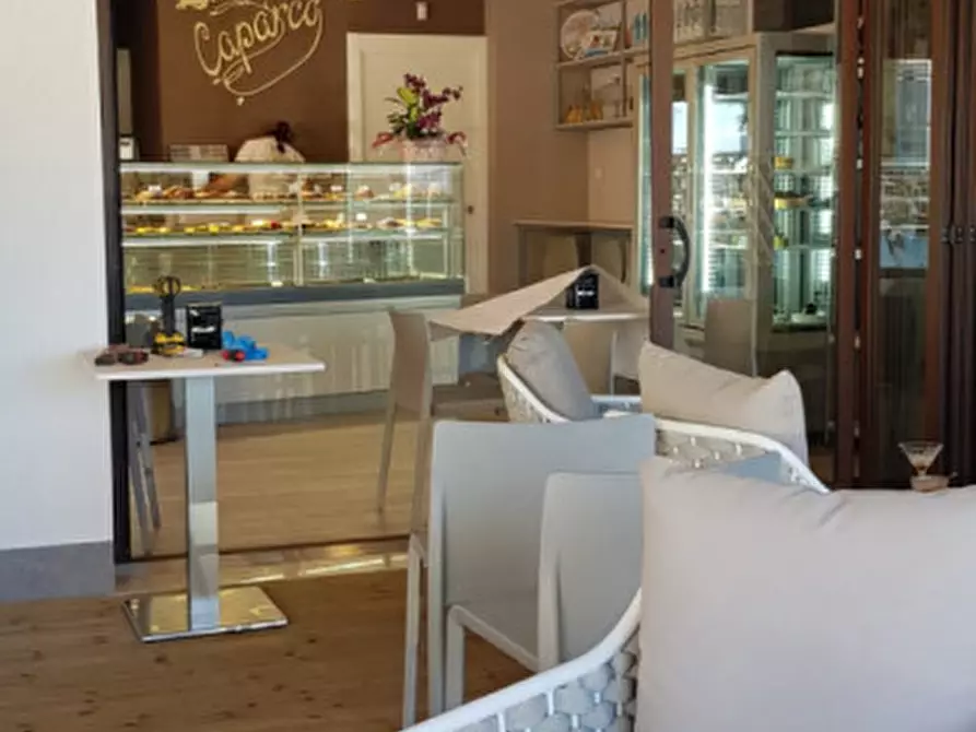 Immagine 8 di Attività commerciale in vendita  in viale romagna 430 a Ravenna