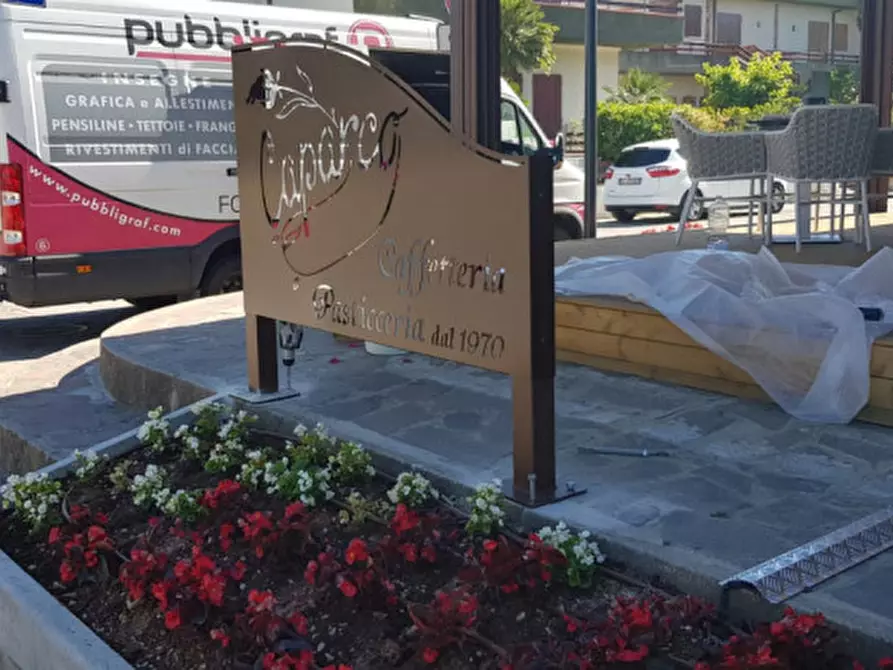 Immagine 9 di Attività commerciale in vendita  in viale romagna 430 a Ravenna