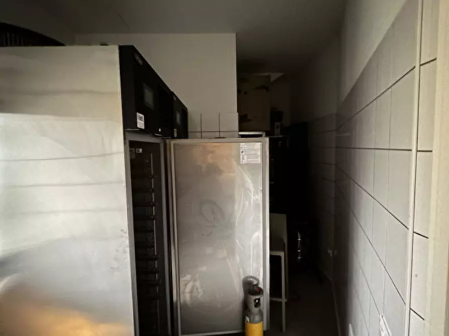 Immagine 15 di Attività commerciale in vendita  in viale romagna 430 a Ravenna