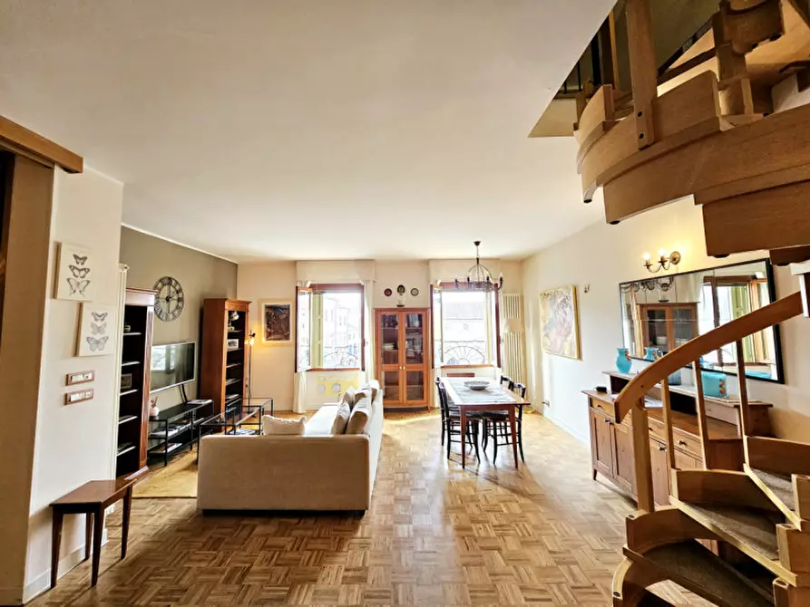 Immagine 2 di Appartamento in vendita  in PIAZZA MAGGIORE a Este