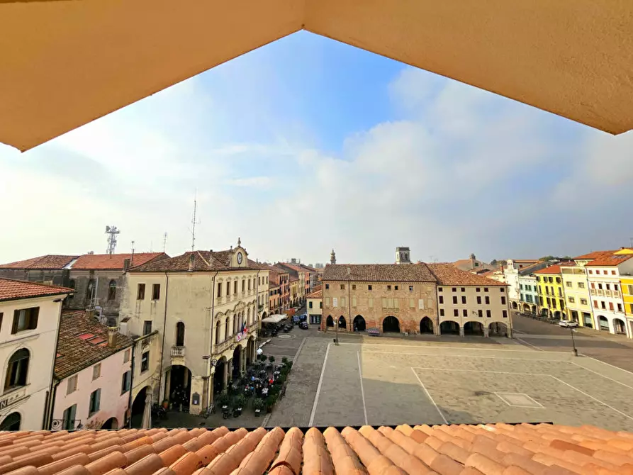 Immagine 8 di Appartamento in vendita  in PIAZZA MAGGIORE a Este