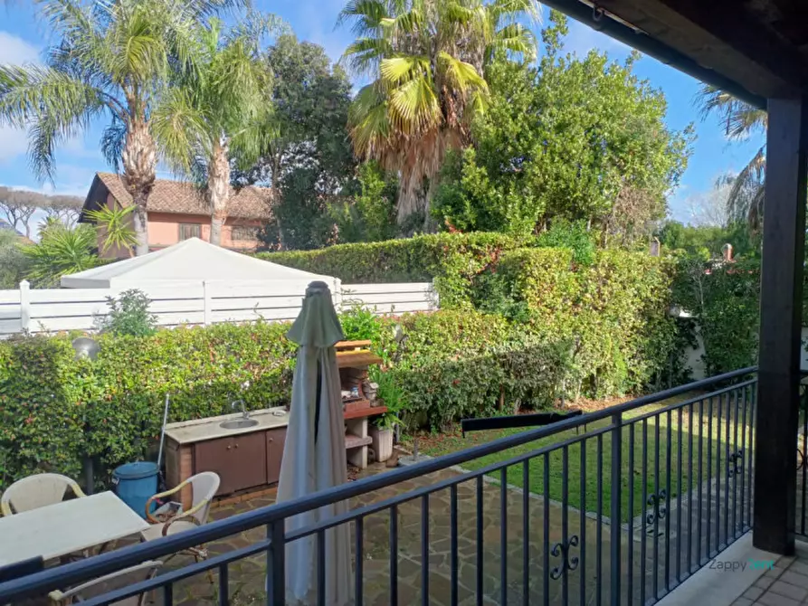 Immagine 25 di Appartamento in affitto  in Via Torcegno, 54 a Roma