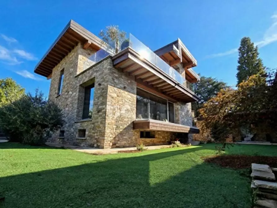 Immagine 3 di Villa in vendita  in Via Amatore Sciesa a Monza