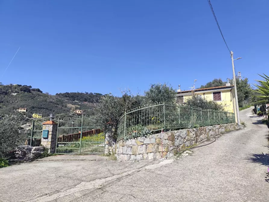 Immagine 2 di Villa in vendita  in prima collina a Moneglia