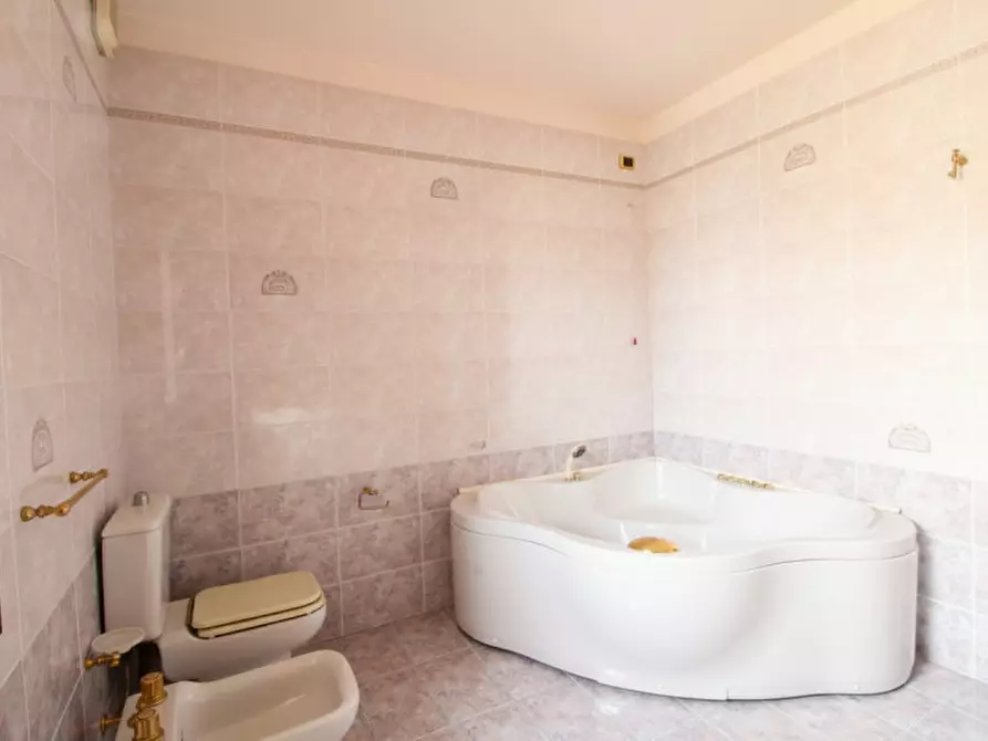 Immagine 22 di Villa in vendita  in Via Paolo Sarpi 18 a Solesino