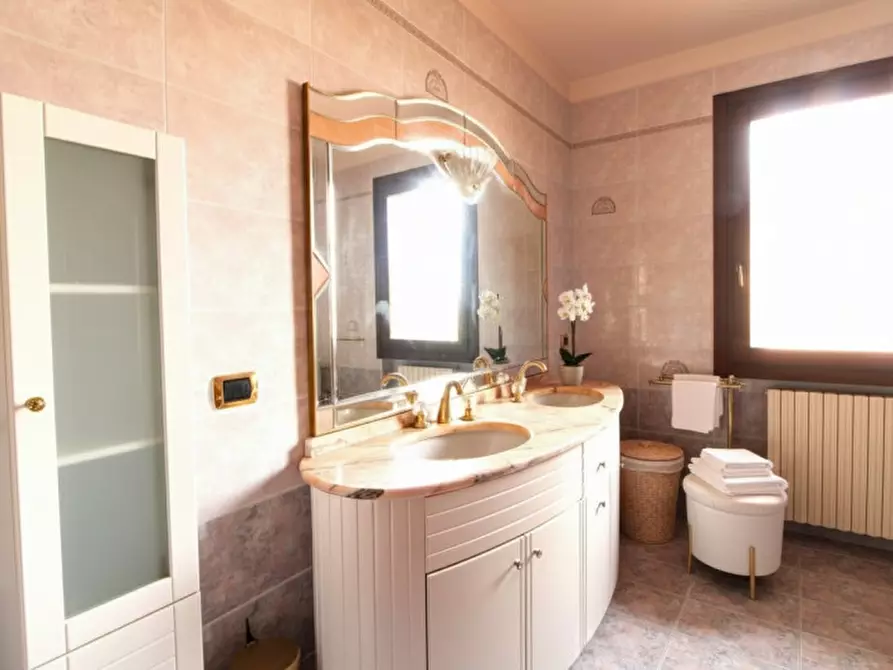 Immagine 25 di Villa in vendita  in Via Paolo Sarpi 18 a Solesino