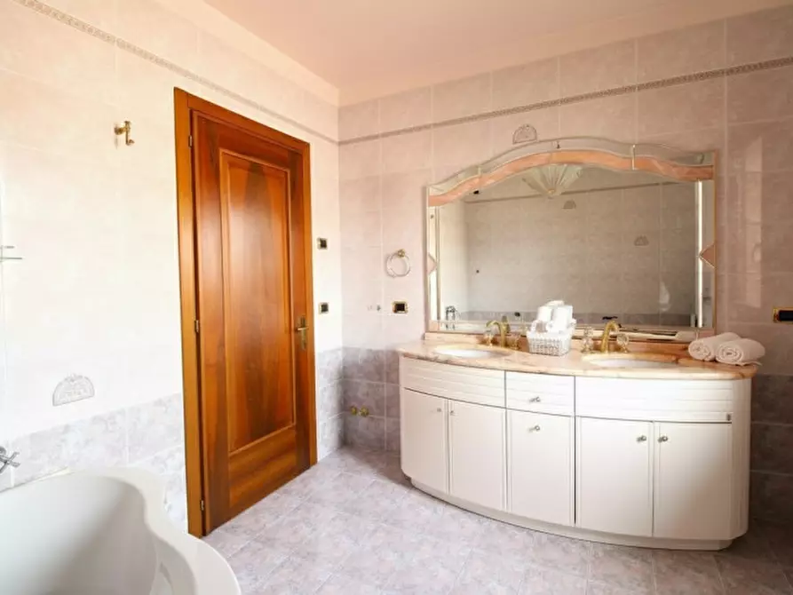 Immagine 26 di Villa in vendita  in Via Paolo Sarpi 18 a Solesino