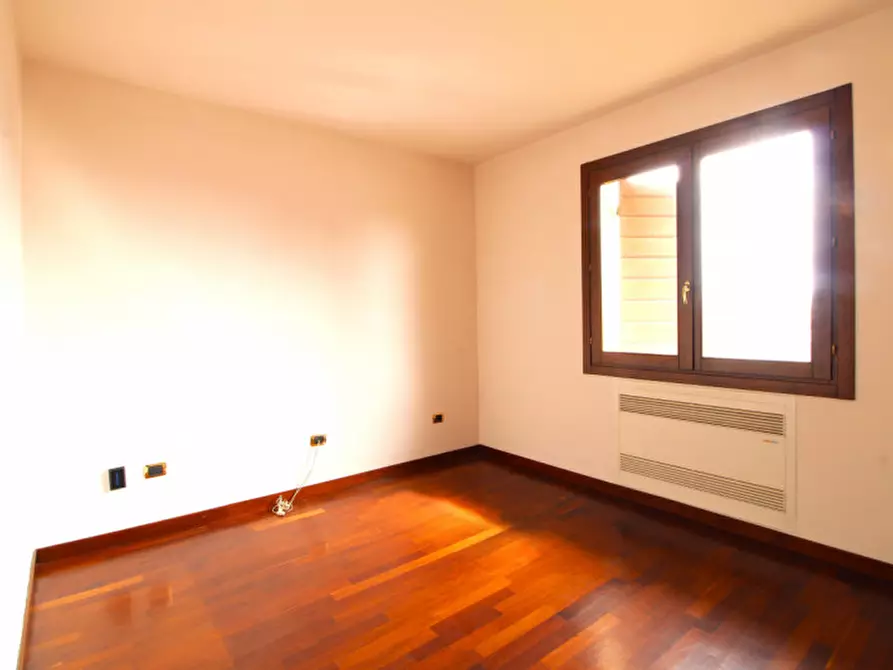 Immagine 30 di Villa in vendita  in Via Paolo Sarpi 18 a Solesino