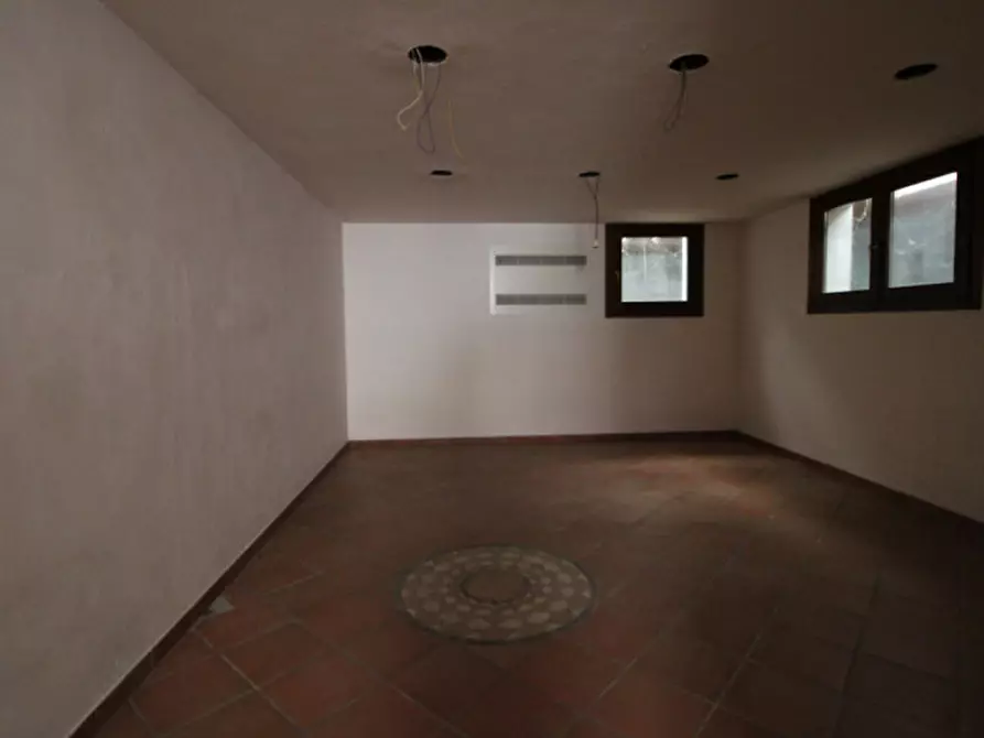 Immagine 41 di Villa in vendita  in Via Paolo Sarpi 18 a Solesino