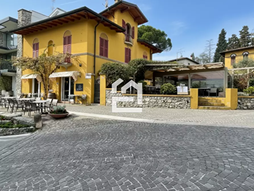 Immagine 6 di Attività commerciale in vendita  in Viale dei Colli a Gardone Riviera