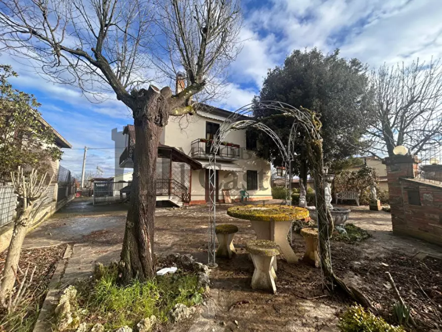 Immagine 10 di Casa indipendente in vendita  in colonnetta a Castiglione Del Lago