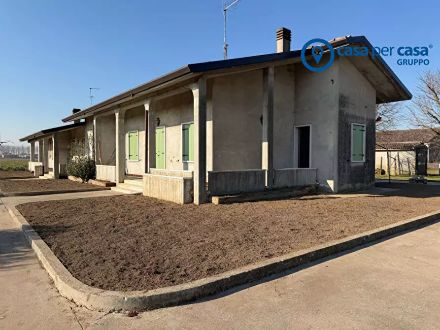 Immagine 4 di Casa bifamiliare in vendita  in Via Isolella, 5 a Cerea