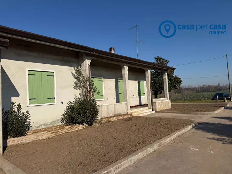 Immagine 5 di Casa bifamiliare in vendita  in Via Isolella, 5 a Cerea