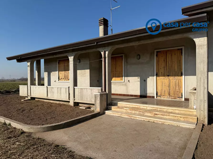 Immagine 7 di Casa bifamiliare in vendita  in Via Isolella, 5 a Cerea