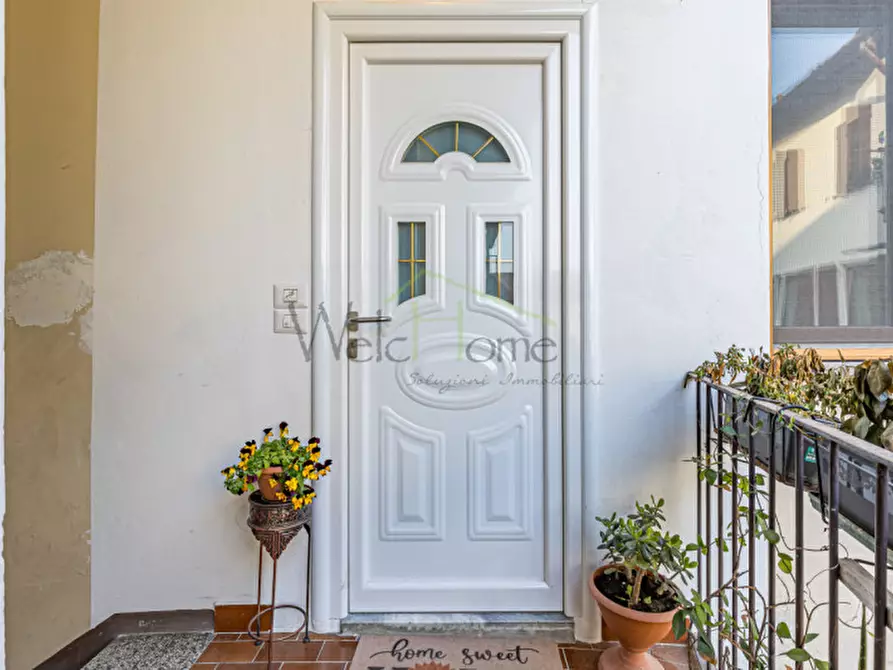 Immagine 1 di Appartamento in vendita  a Albese Con Cassano