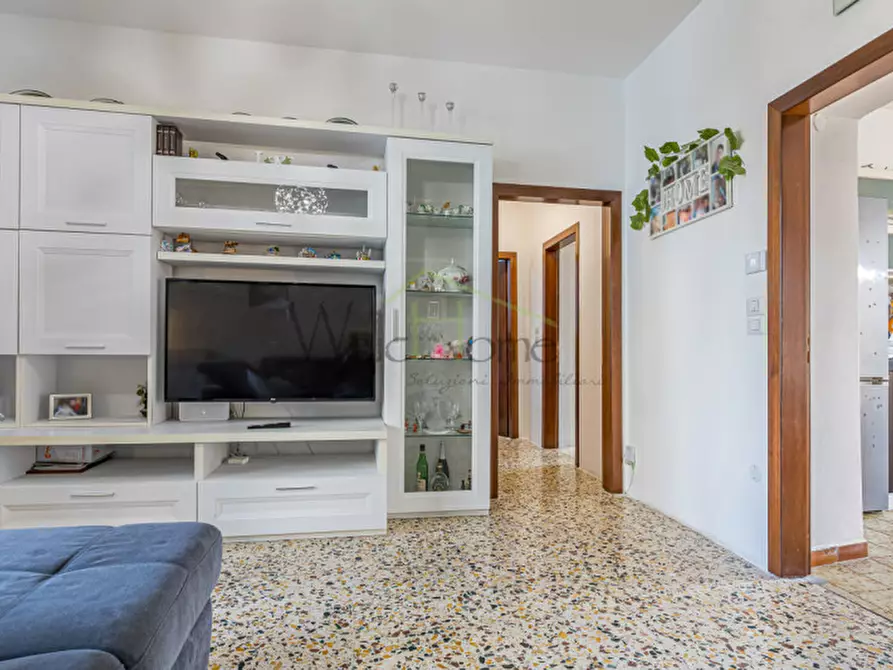 Immagine 4 di Appartamento in vendita  a Albese Con Cassano