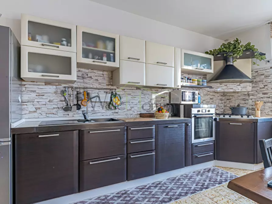 Immagine 6 di Appartamento in vendita  a Albese Con Cassano