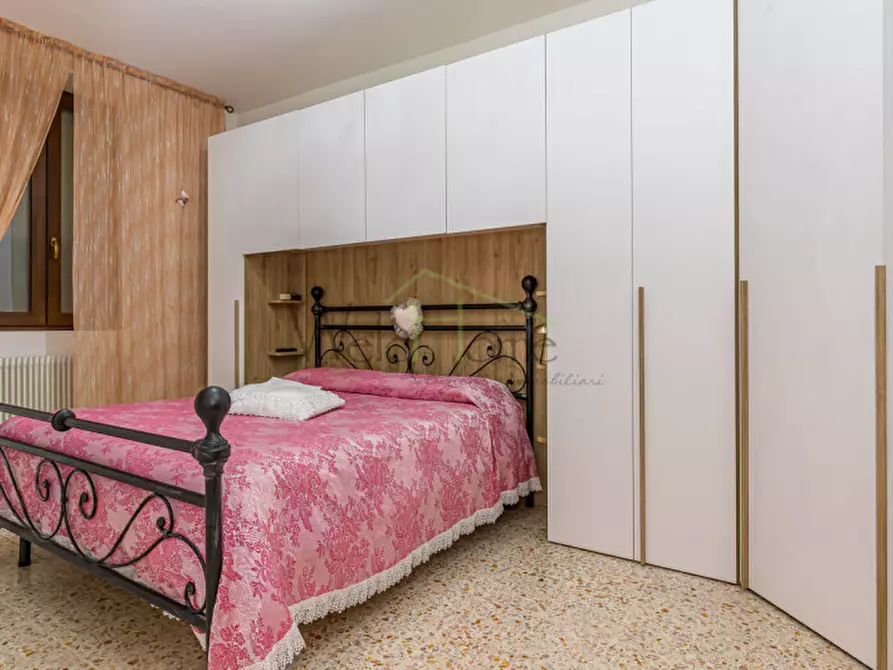 Immagine 13 di Appartamento in vendita  a Albese Con Cassano