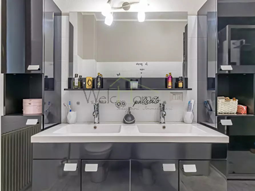 Immagine 18 di Appartamento in vendita  a Albese Con Cassano