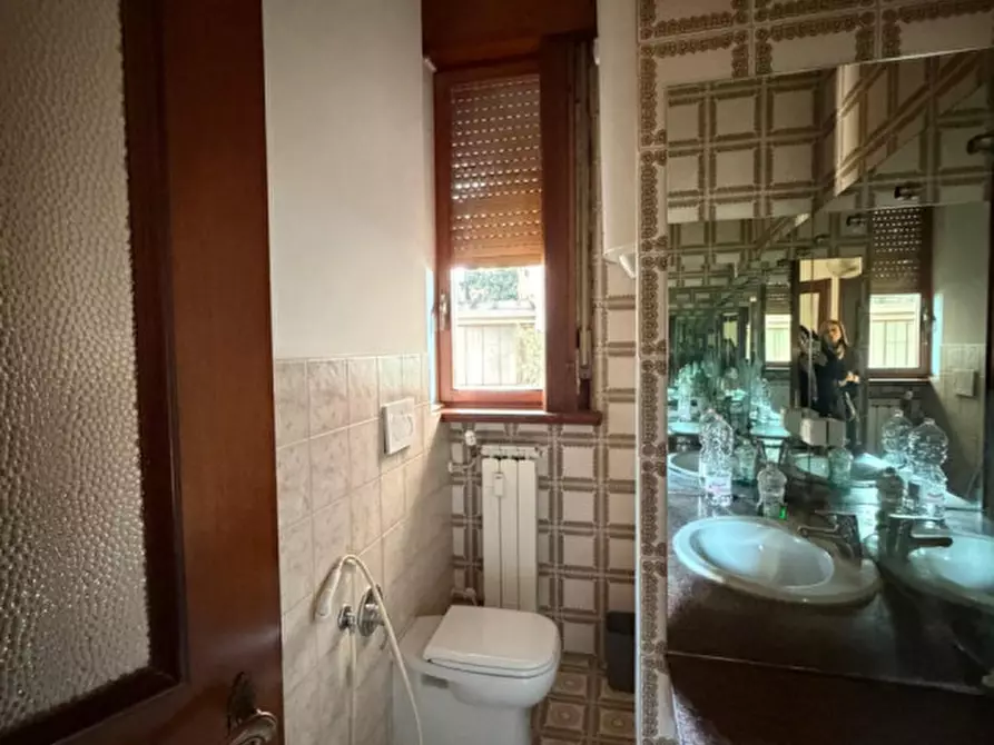 Immagine 25 di Appartamento in vendita  in Viale Vittorio Bottego a Parma