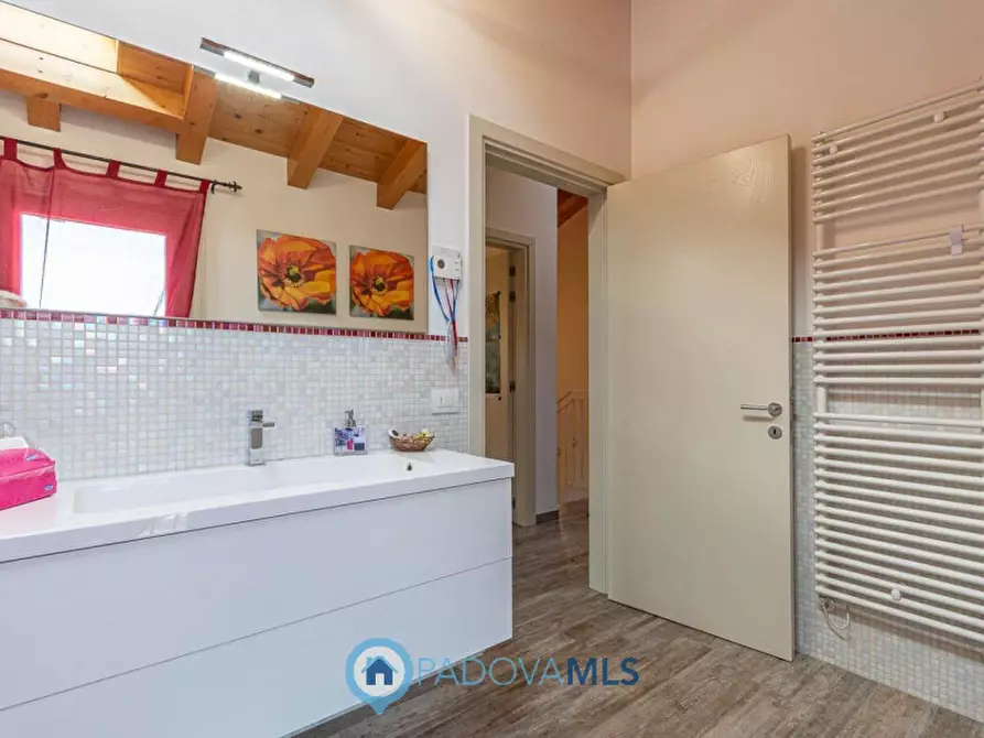 Immagine 11 di Villa in vendita  in Via Nespolaro a Rubano