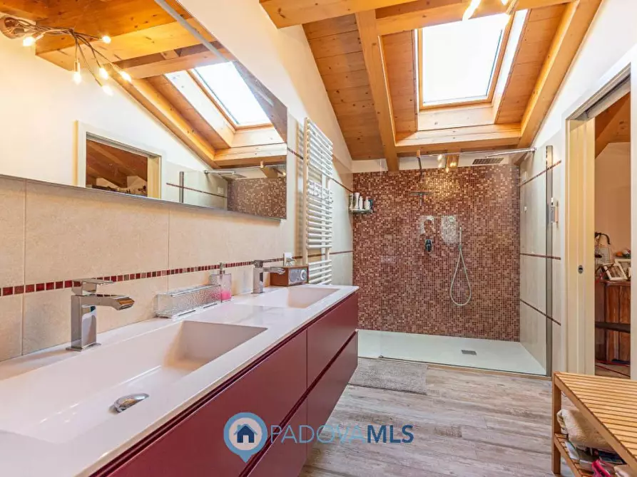 Immagine 20 di Villa in vendita  in Via Nespolaro a Rubano