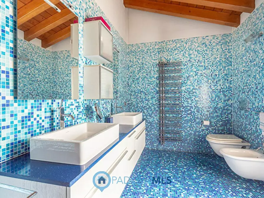 Immagine 28 di Villa in vendita  in Via Nespolaro a Rubano